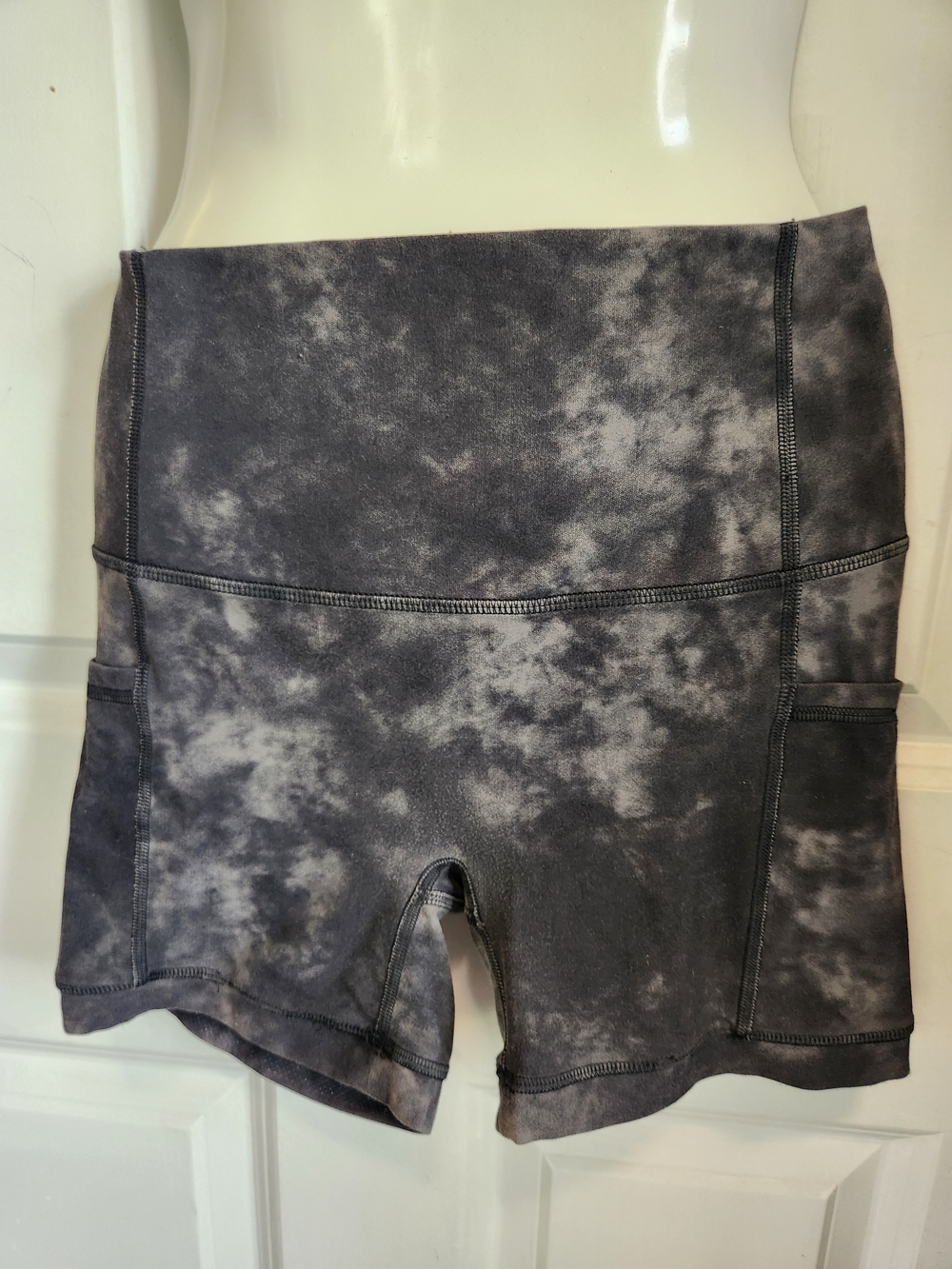 Glowmode High-Waist Tie-Dye Active Shorts - Gray